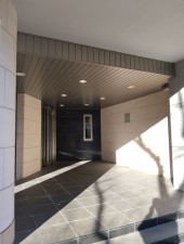 目黒区大橋、マンションのエントランス画像です