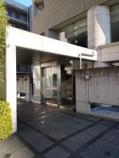 目黒区大橋、マンションのエントランス画像です