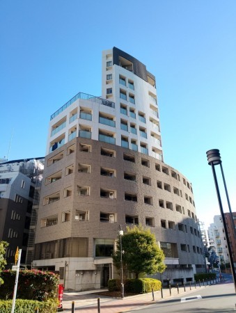 目黒区大橋、マンションの外観画像です