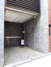 渋谷区宇田川町、マンションのエントランス画像です