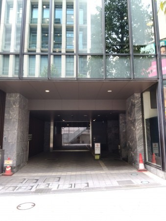 渋谷区宇田川町、マンションの駐車場画像です