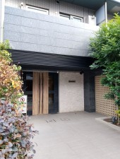 中野区、マンションのエントランス画像です