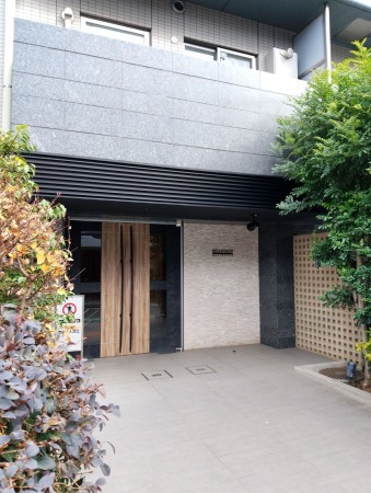 中野区、マンションのエントランス画像です