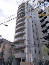 中野区、マンションの外観画像です