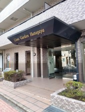 渋谷区幡ヶ谷、マンションのエントランス画像です