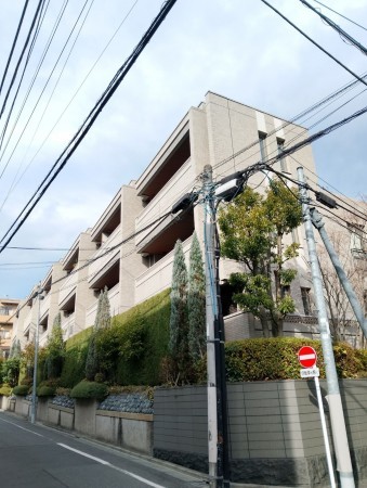 渋谷区元代々木町、マンションの外観画像です