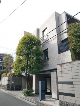 渋谷区元代々木町、マンションの外観画像です