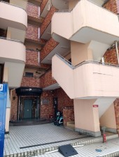 渋谷区東、マンションのエントランス画像です