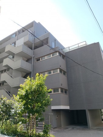 渋谷区神山町、マンションの外観画像です
