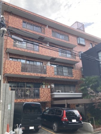 渋谷区桜丘町、マンションの外観画像です