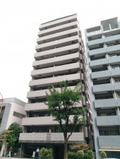 渋谷区神泉町、マンションの外観画像です