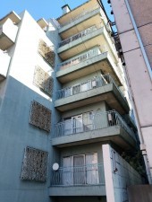 目黒区下目黒、マンションの外観画像です