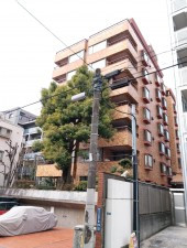 渋谷区代々木、マンションの外観画像です