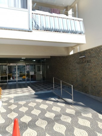 目黒区中目黒、マンションのエントランス画像です