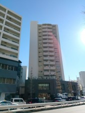目黒区中目黒、マンションの外観画像です