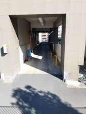 目黒区中目黒、マンションの駐車場画像です