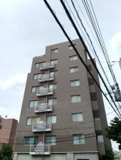 渋谷区代々木、マンションの外観画像です