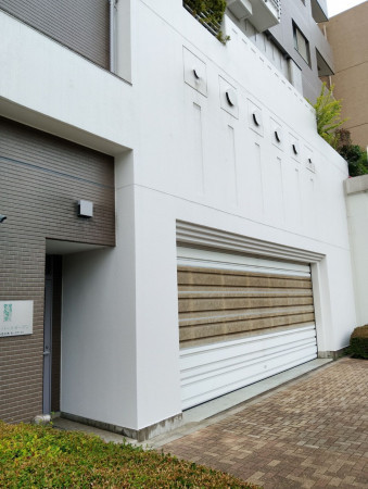 渋谷区代々木、マンションの駐車場画像です