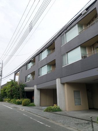 目黒区中目黒、マンションの外観画像です