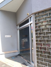 渋谷区恵比寿南、マンションのエントランス画像です
