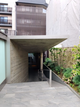 渋谷区代官山町、マンションのエントランス画像です