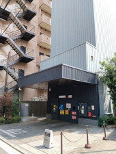 目黒区東山、マンションの駐車場画像です