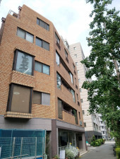 港区、マンションの外観画像です