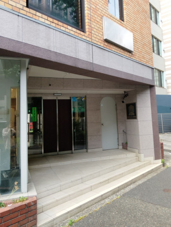 港区、マンションのエントランス画像です
