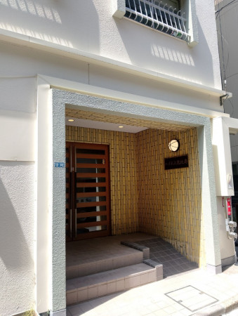 渋谷区広尾、マンションのエントランス画像です