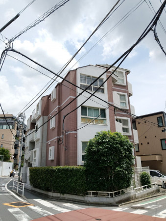 渋谷区元代々木町、マンションの外観画像です