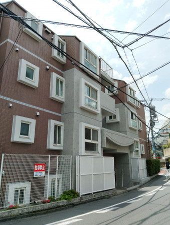 渋谷区元代々木町、マンションの外観画像です