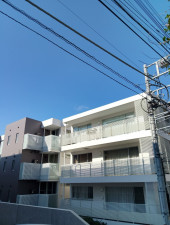 渋谷区鶯谷町、マンションの外観画像です