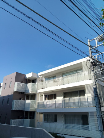 渋谷区鶯谷町、マンションの外観画像です
