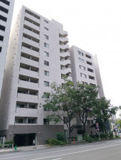 目黒区青葉台、マンションの外観画像です