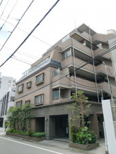 渋谷区初台、マンションの画像です