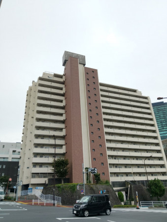 目黒区青葉台、マンションの外観画像です