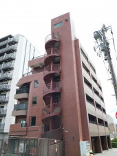 渋谷区代々木、マンションの外観画像です