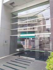渋谷区代々木、マンションのエントランス画像です