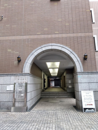 目黒区東山、マンションのエントランス画像です