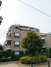 目黒区駒場、マンションの外観画像です