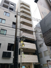 目黒区上目黒、マンションの外観画像です