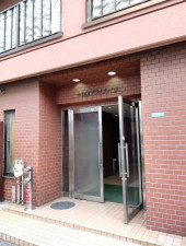 目黒区中目黒、マンションのエントランス画像です