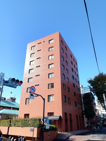 渋谷区上原、マンションの外観画像です