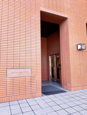 渋谷区上原、マンションのエントランス画像です