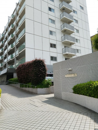 渋谷区恵比寿西、マンションのエントランス画像です