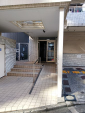 渋谷区桜丘町、マンションのエントランス画像です