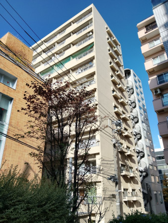 渋谷区恵比寿南、マンションの外観画像です