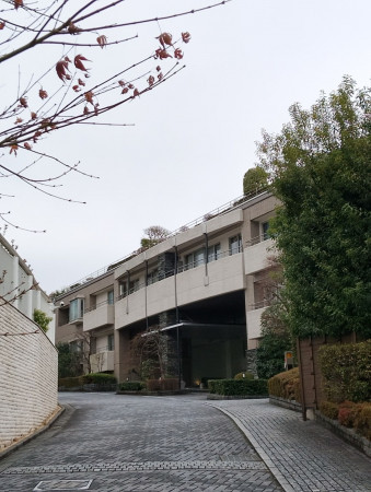 渋谷区南平台町、マンションの外観画像です