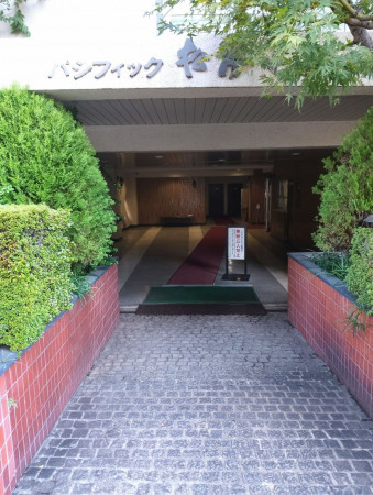 渋谷区松濤、マンションのエントランス画像です