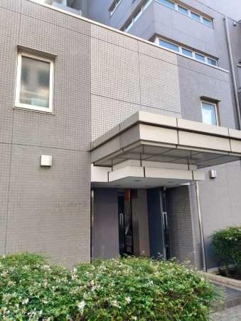 渋谷区神山町、マンションのエントランス画像です